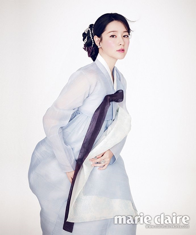 Twice Nayeon đứng đầu BXH sao nữ mặc Hanbok đẹp nhất