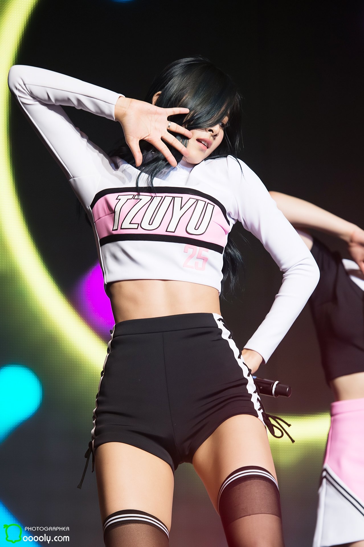 Những mĩ nhân Kpop sở hữu thân hình quyến rũ
