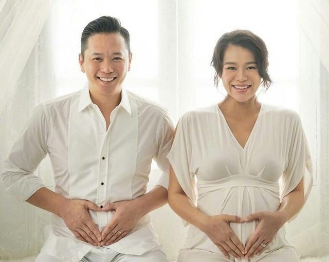 Huỳnh Tông Trạch gây bão vì chúc phúc khi Hồ Hạnh Nhi sinh con