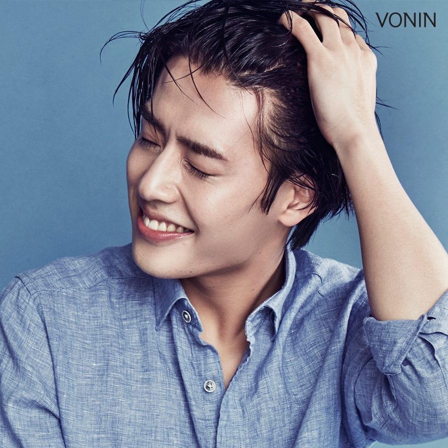 Sao Hàn sở hữu cằm L-line