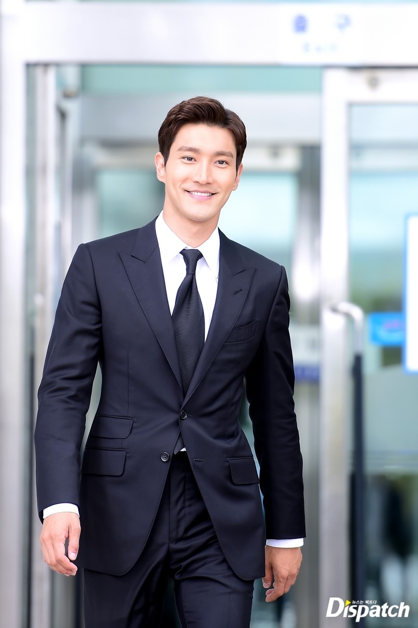 'Revolutionary Love' tung loạt ảnh hậu trường cực đáng yêu