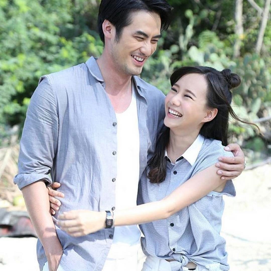 Alek Teeradetch thừa nhận đang tìm hiểu Toey Jarinporn