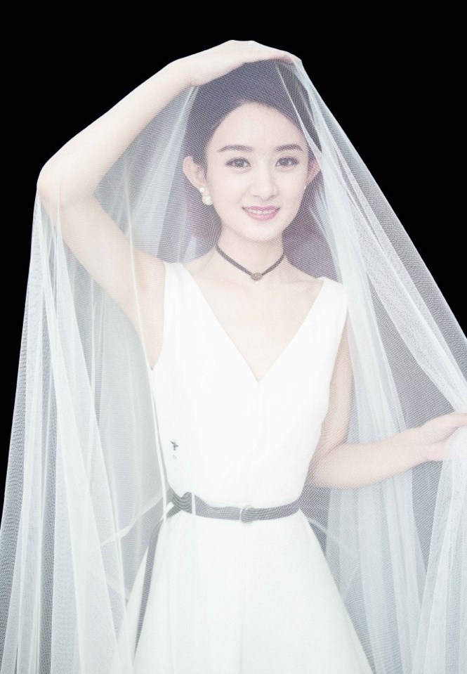 Khi mỹ nhân giấu mặt sau tấm màn che, ai là người có vẻ đẹp quyến rũ?