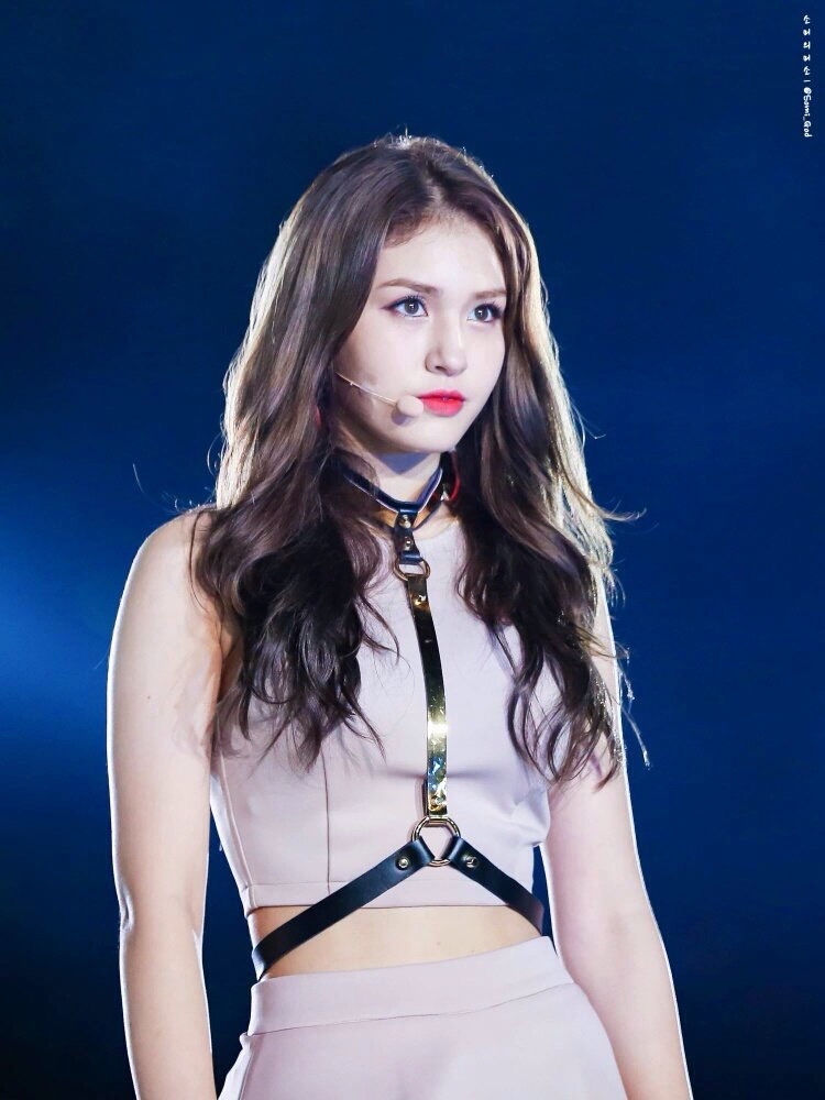 Những mĩ nhân Kpop sở hữu thân hình quyến rũ