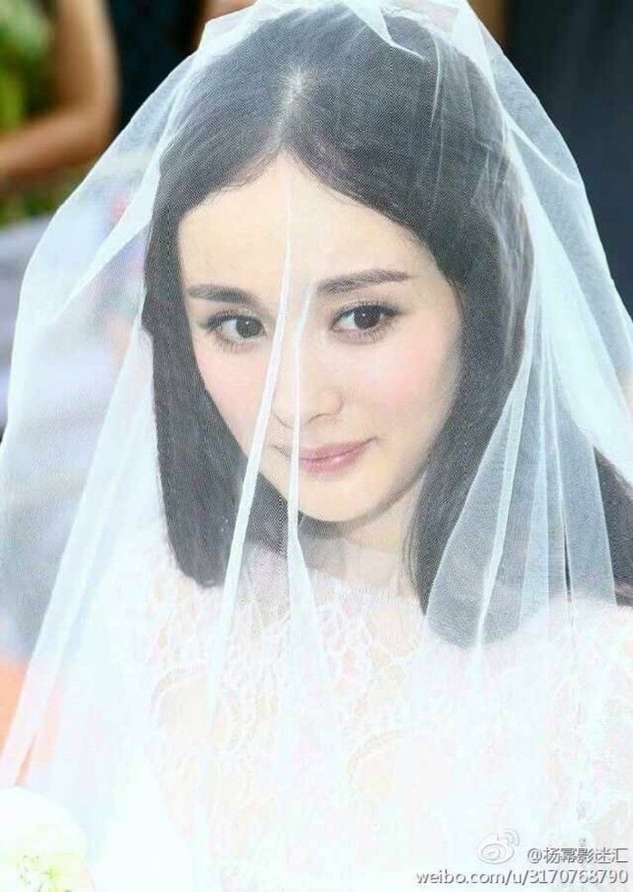 Khi mỹ nhân giấu mặt sau tấm màn che, ai là người có vẻ đẹp quyến rũ?