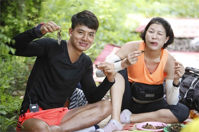 Nhan sắc thật mỹ nhân Việt khi tham gia chương trình truyền hình tế