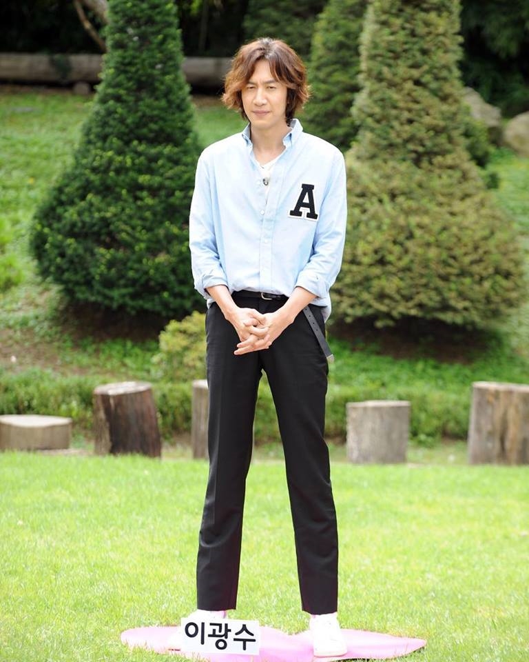 Lee Kwang Soo khoe tóc mới cực sốc trong tập Running Man mới