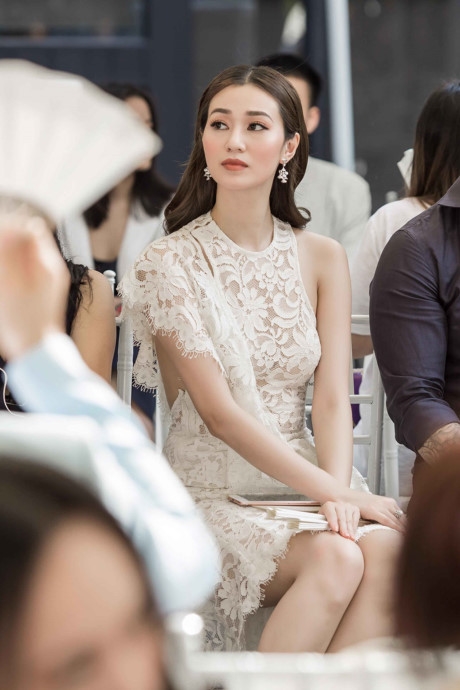 Xuất hiện ở show thời trang, mỹ nhân nào toát lên khí chất ngôi sao?