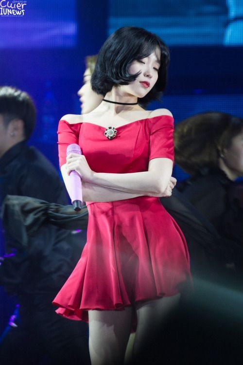 Vẻ đẹp rạng rỡ của các mỹ nhân Kpop khi khoác lên mình trang phục đỏ