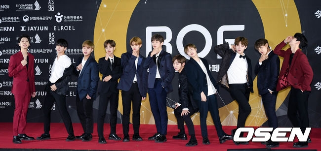 Thảm đỏ BOF: Kim So Hyun và Wanna One nổi bật giữa rừng sao