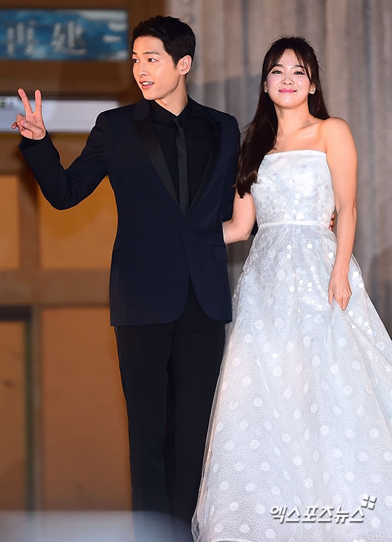 Lộ một số thông tin ít ỏi về hôn lễ của Song-Song Couple ngày 31/10