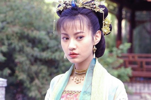 "Lạnh gáy" với những đòn thù độc ác nhất màn ảnh Hoa ngữ, Dung ma ma còn thua xa