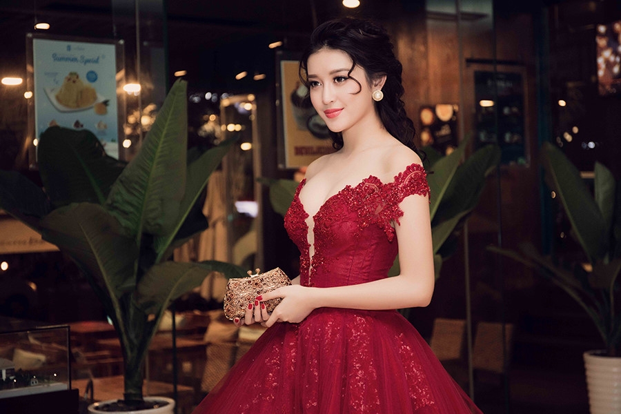 Mỹ nhân Việt và sự thay đổi khác lạ của vòng 1