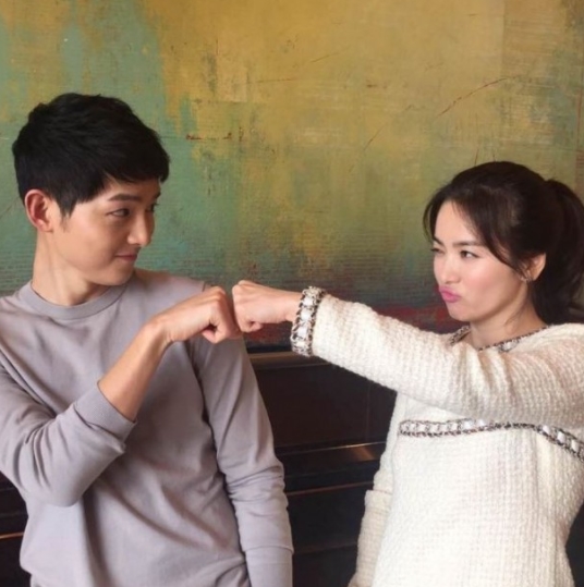 Lộ một số thông tin ít ỏi về hôn lễ của Song-Song Couple ngày 31/10
