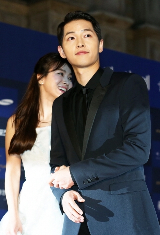 Lộ một số thông tin ít ỏi về hôn lễ của Song-Song Couple ngày 31/10