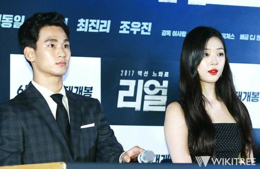Kim Soo Hyun bị dân mạng chỉ trích vì thông báo ngày nhập ngũ