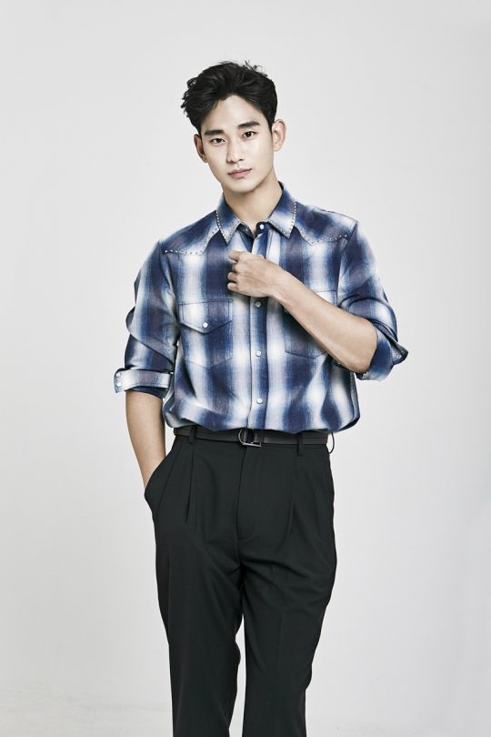 Sát giờ nhập ngũ, Kim Soo Hyun gửi thư cảm ơn và tạm biệt fan hâm mộ