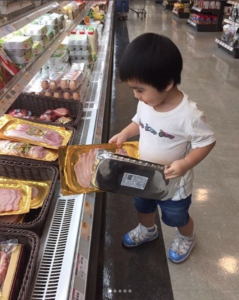 Vợ Lâm Chí Dĩnh dở khóc dở cười hé lộ tính xấu của cặp sinh đôi