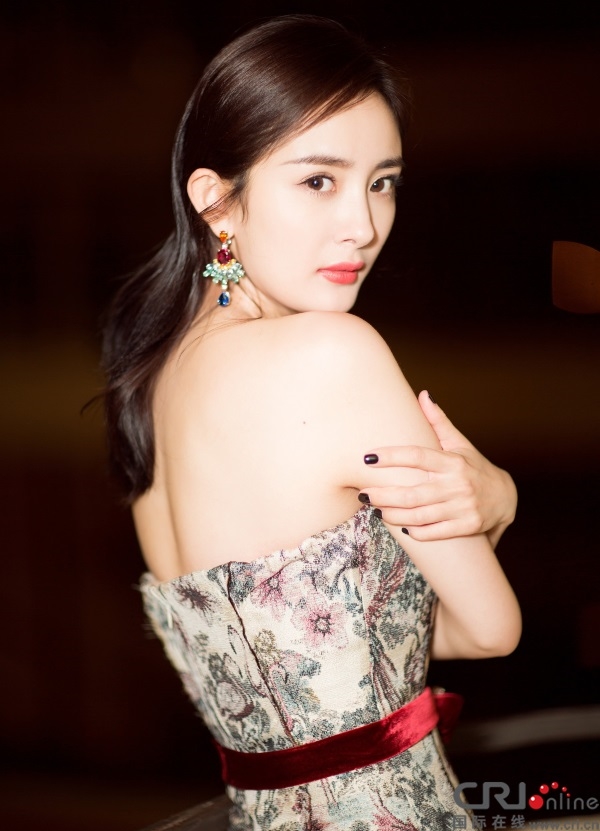 Dương Mịch lại dính thị phi vì làm mai cho Đồng Lệ Á và Trần Tư Thành