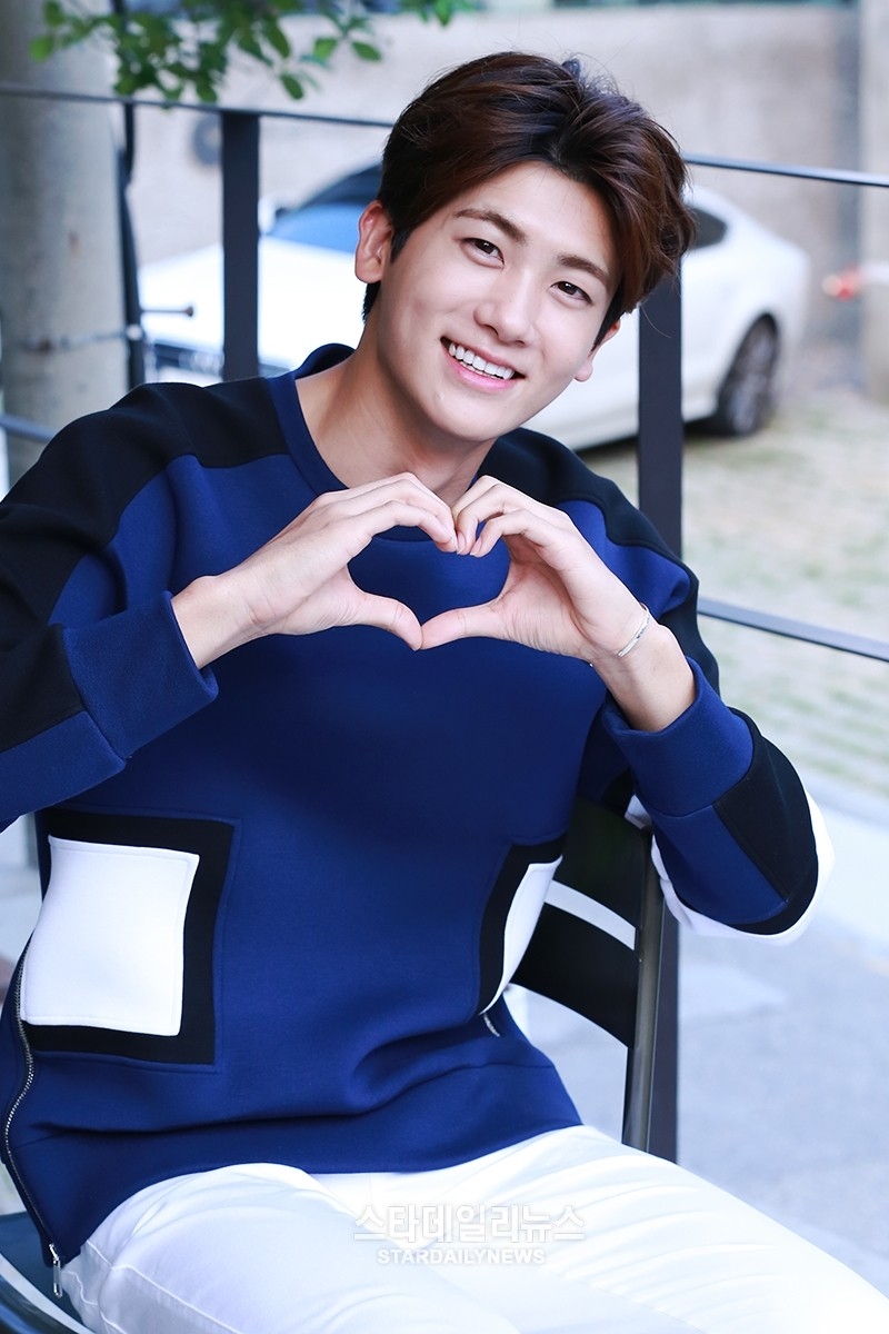 Park Hyung Sik, Yoona thắng giải 'Popular' tại 'The Seoul Awards'