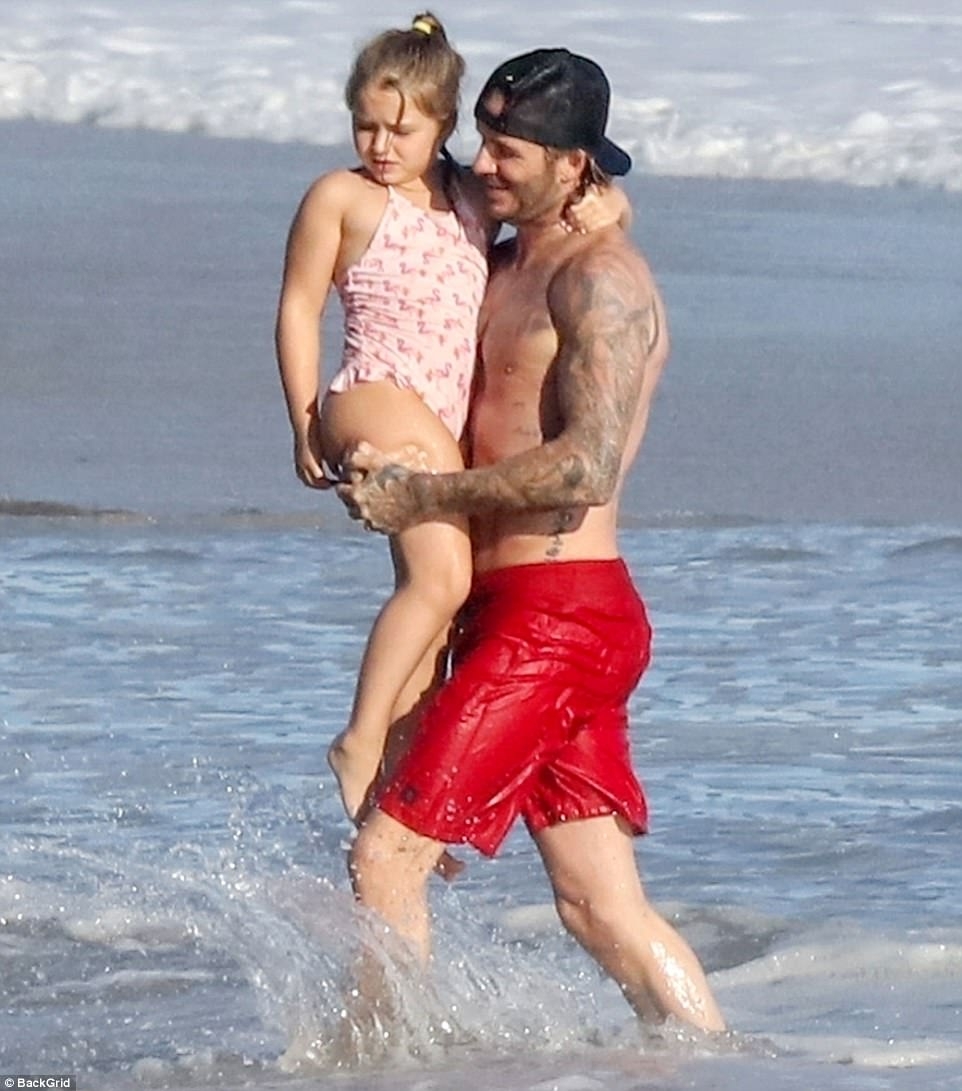 Hình ảnh “phổng phao” của Harper Beckham khi lên 6 tuổi