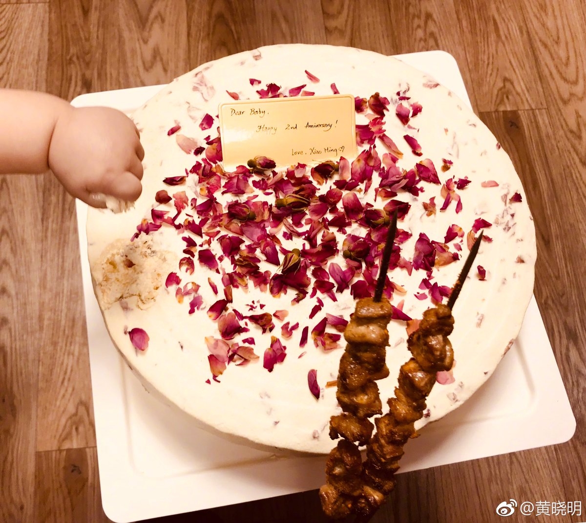 Những mỹ nhân mang danh nấm lùn nhưng vô cùng thành công trong Cbiz