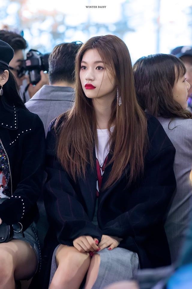Những ngôi sao trẻ tuổi nổi bật nhất Seoul Fashion Week