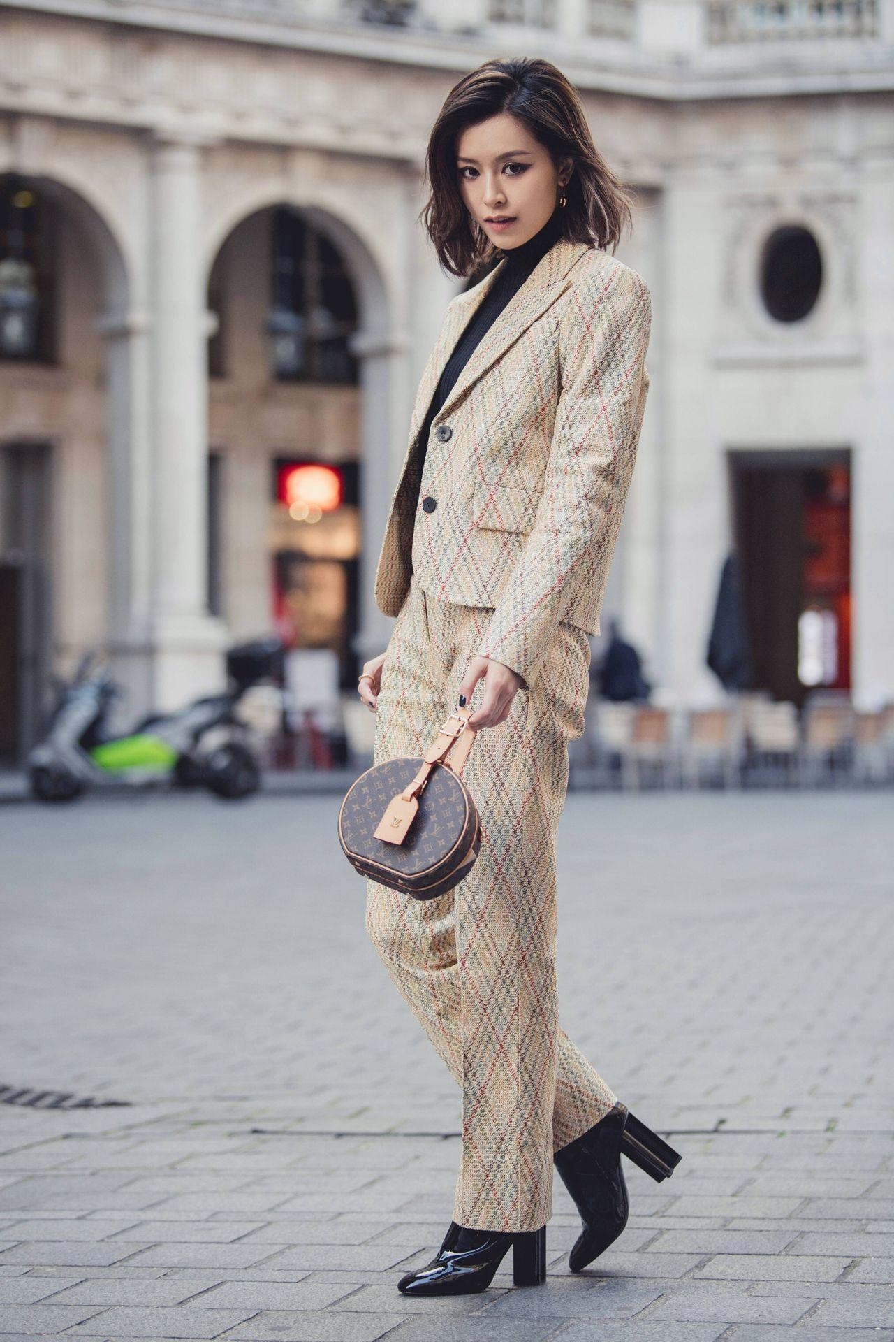 Các mỹ nhân C-biz mặc suit đi sự kiện