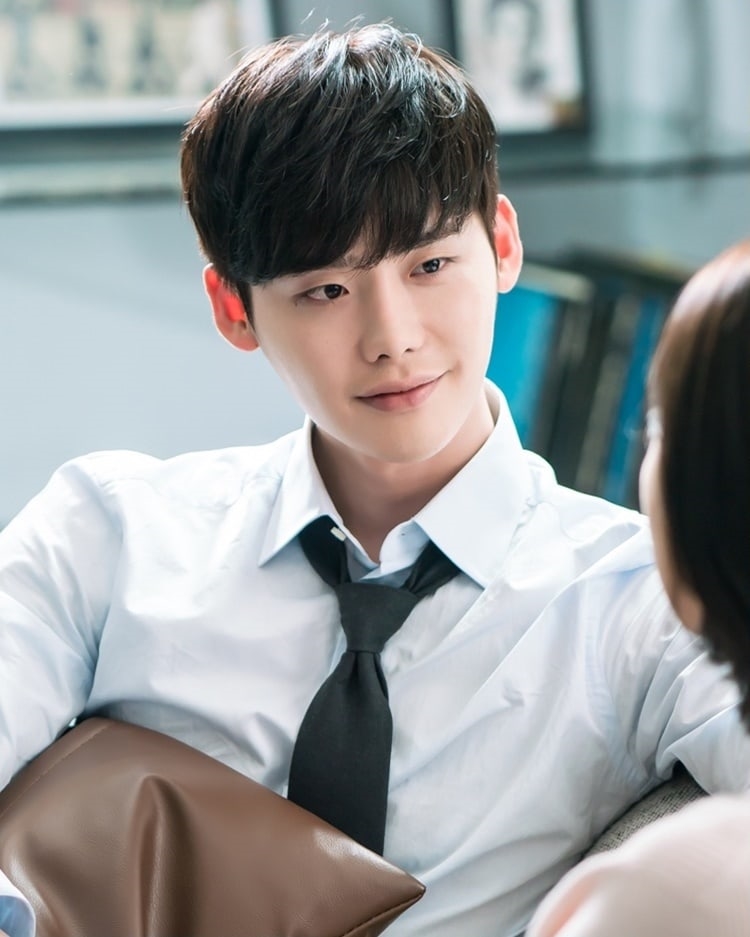 'While You Were Sleeping' tung ảnh Lee Jong Suk nhẹ nhàng an ủi Suzy