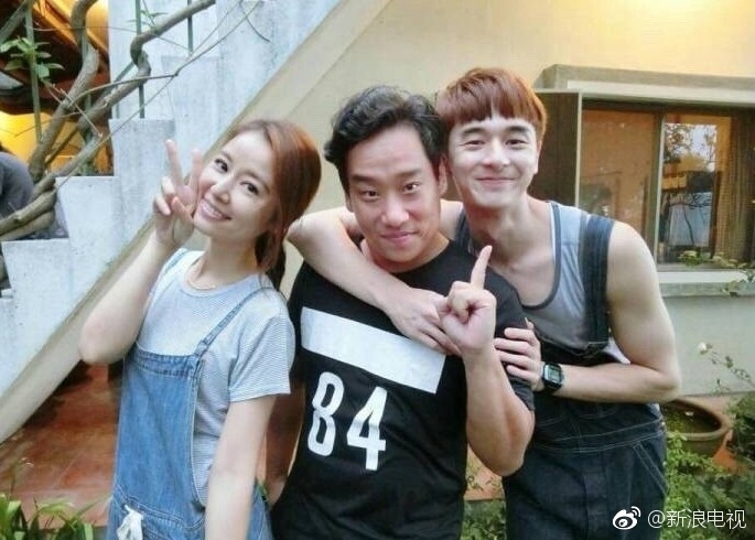 Netizen lại móc mỉa Lâm Tâm Như: "Già rồi còn cưa sừng làm nghé"