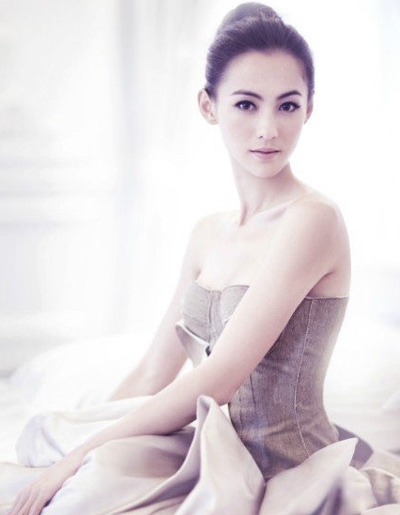 Sao Hoa ngữ vẫn dùng đồ bình dân dù kiếm được tiền tỉ
