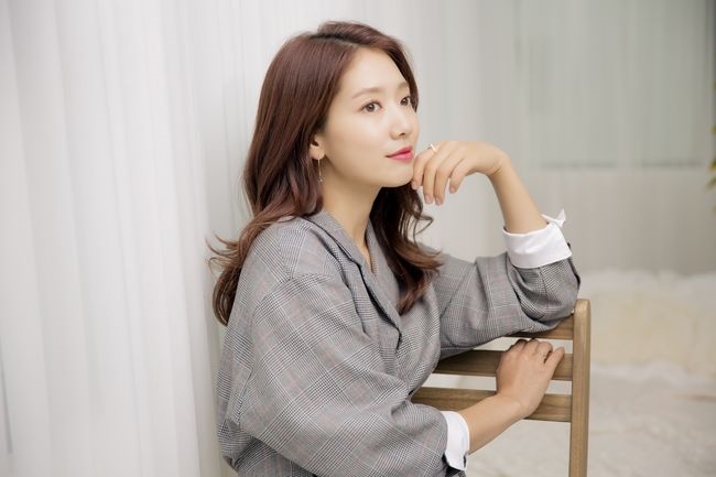 Tiếp nhận phỏng vấn, Park Shin Hye bất ngờ chia sẻ sợ yêu và chia tay