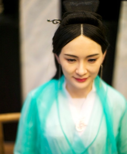 Dương Mịch cũng phải hết hồn vì bản sao 'Bạch Thiển' thảm họa