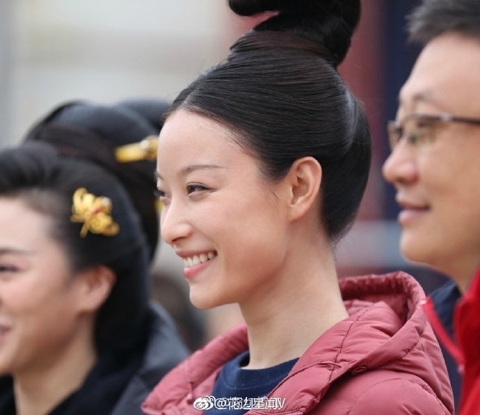 Nghê Ni đã khiến fan hết hồn vì để lộ ảnh thật chưa chỉnh sửa