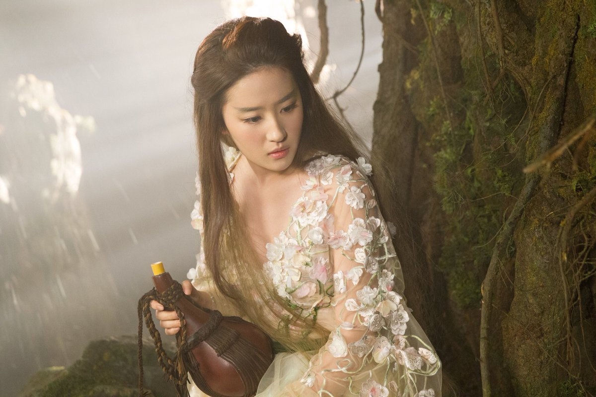 Lưu Diệc Phi gây bão khi giành giải nữ diễn viên chính xuất sắc nhất
