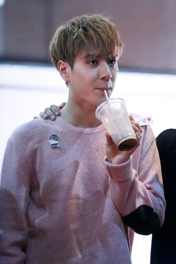 Những loại thức uống mà các nam idol yêu thích