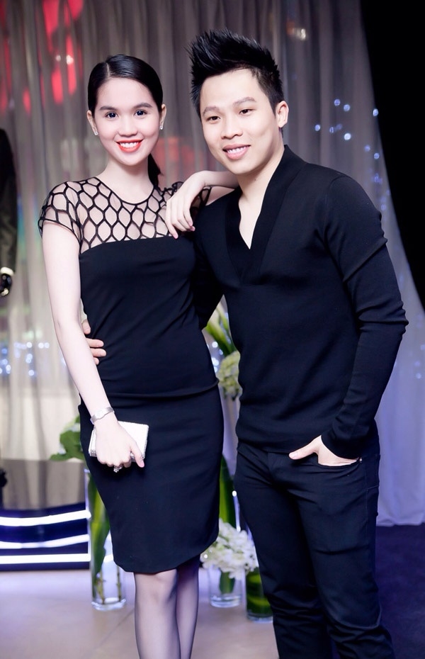 Cặp bạn thân quay lưng không nhìn mặt của showbiz Việt