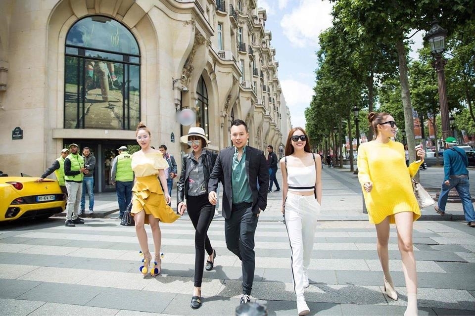 Cặp bạn thân quay lưng không nhìn mặt của showbiz Việt