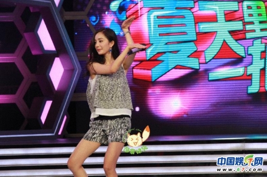 Những bức ảnh chứng minh 'với fan, idol chỉ mãi là em bé'