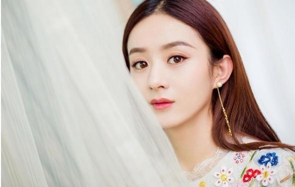 Sao Hoa Ngữ và những danh hiệu bất đắc dĩ do netizen phong tặng