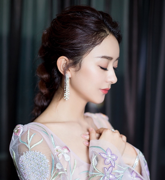 Cân đo đong đếm những chiếc mũi 'đắt giá' của mỹ nhân