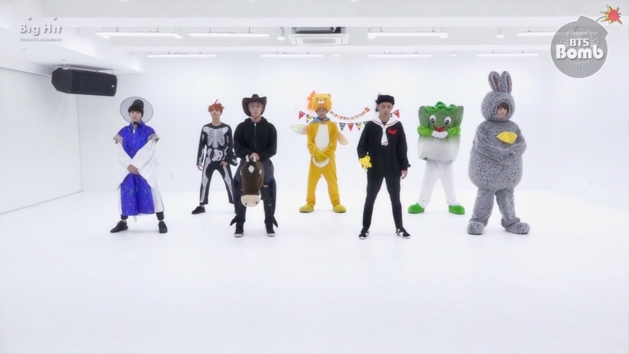 Khoảnh khắc đáng yêu trong bộ đồ thú của idol