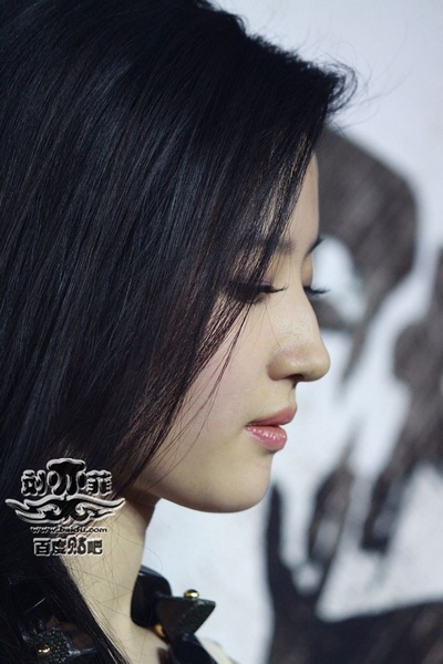Cân đo đong đếm những chiếc mũi 'đắt giá' của mỹ nhân
