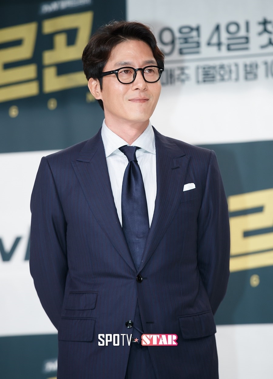 Tiết lộ bằng chứng Kim Joo Hyuk gặp tai nạn do đột ngột bị đau tim