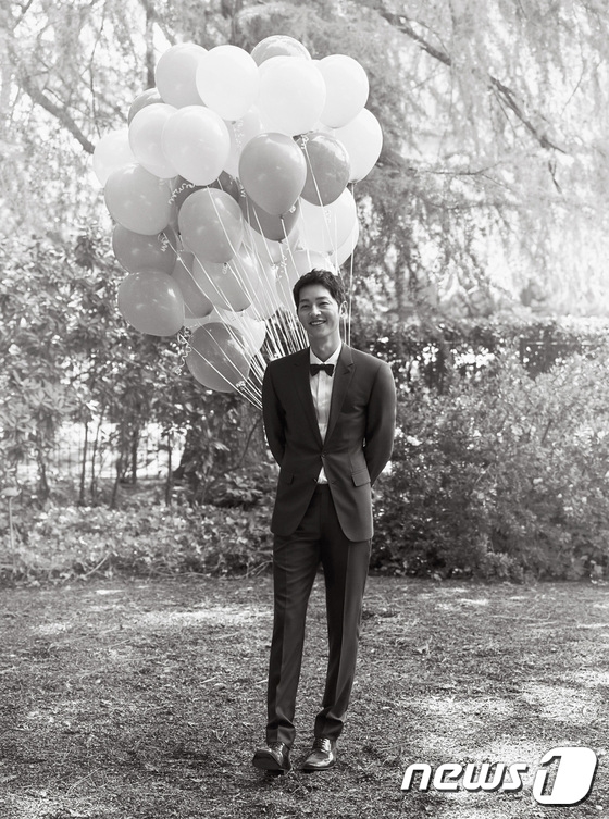 Hé lộ những tấm ảnh cưới hiếm hoi của SongSong Couple