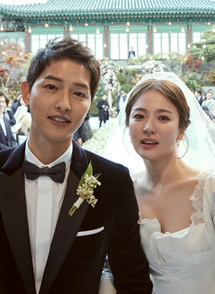 Tiết lộ chi phí tổ chức đám cưới SongSong Couple