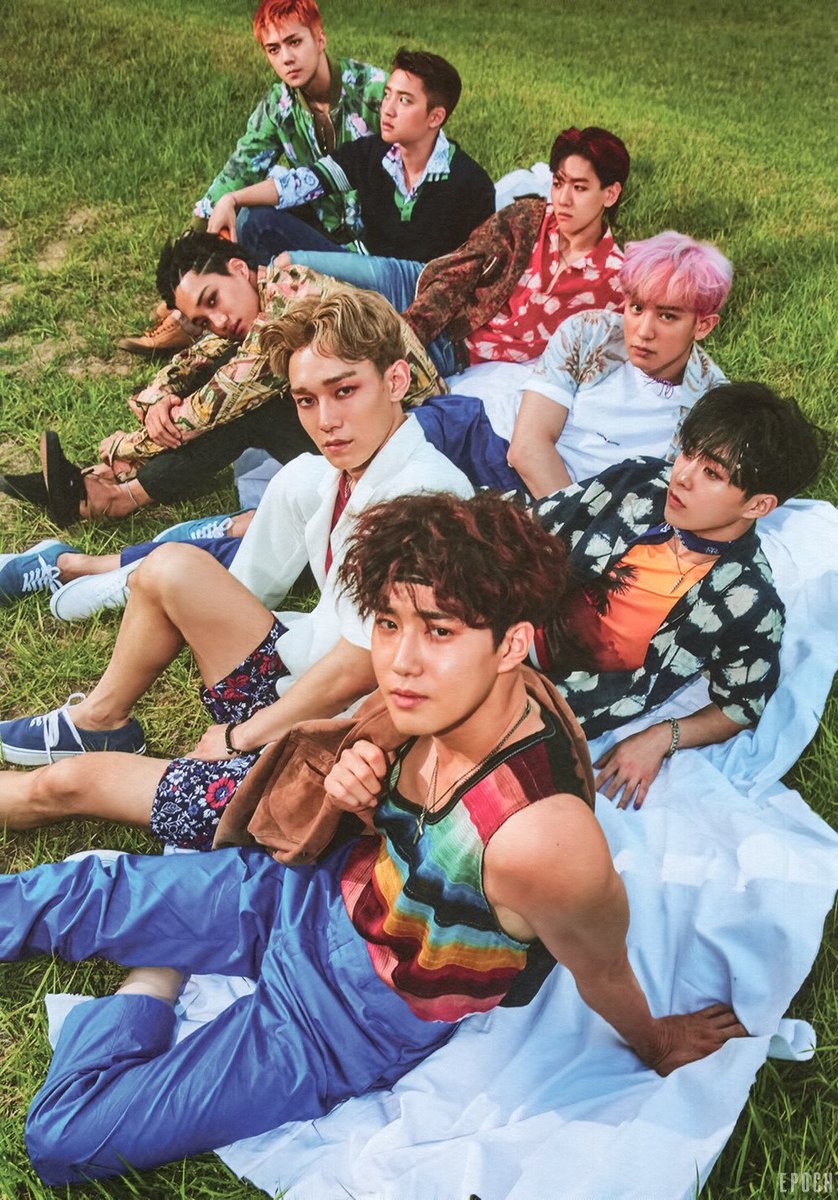 EXO được Tạp chí Vogue khen ngợi