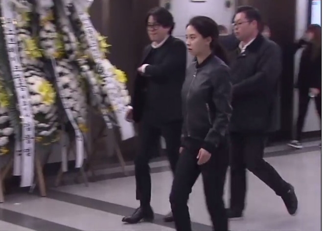 Sao Hàn đau buồn đến dự đám tang nam tài tử Kim Joo Hyuk