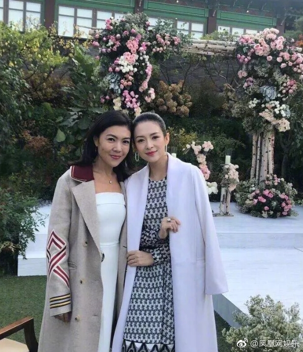Chương Tử Di bị nghi vấn quay lén trong đám cưới couple Song - Song