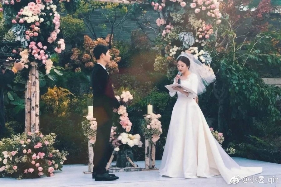 Tiết lộ chi phí tổ chức đám cưới SongSong Couple